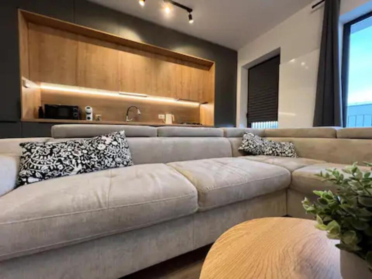 High-Rise Luxury Apartment With Free Parking Bukareszt Zewnętrze zdjęcie